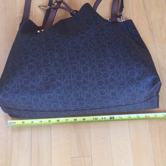 NWT Calvin Klein Brown Gold Monogram Reversible Crossbody Purse Tote - Picture 11 of 16